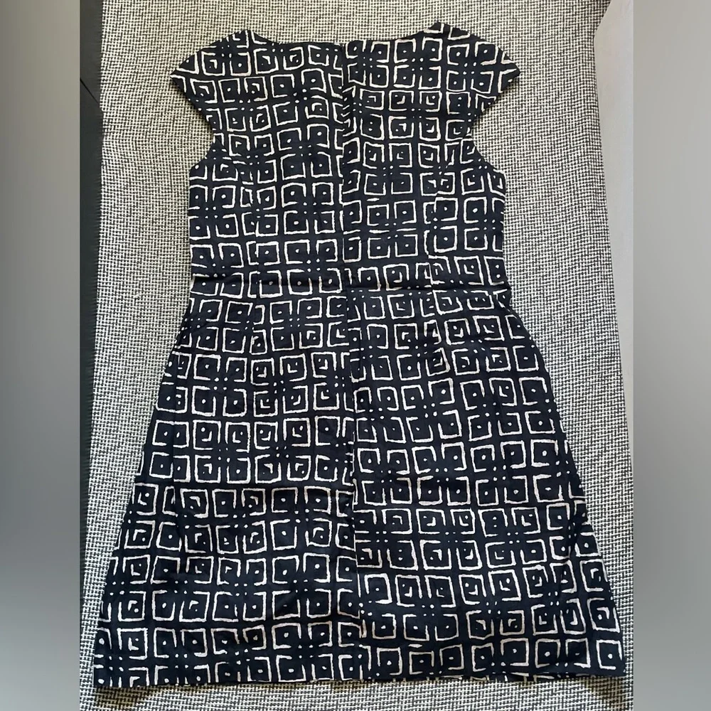 Elegant Black and Cream Geometric Dress